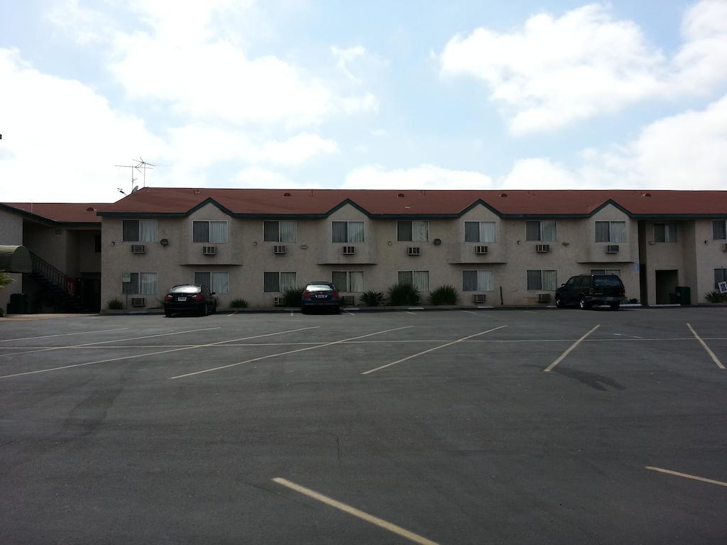 Super 8 By Wyndham San Diego/Imperial Beach Eksteriør billede