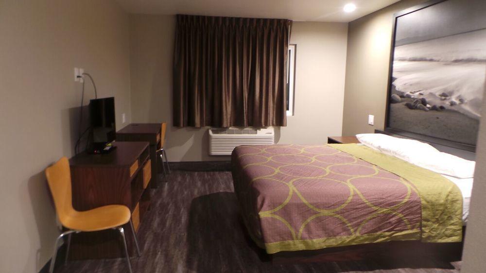 Super 8 By Wyndham San Diego/Imperial Beach Eksteriør billede