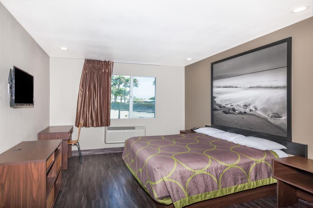 Super 8 By Wyndham San Diego/Imperial Beach Eksteriør billede