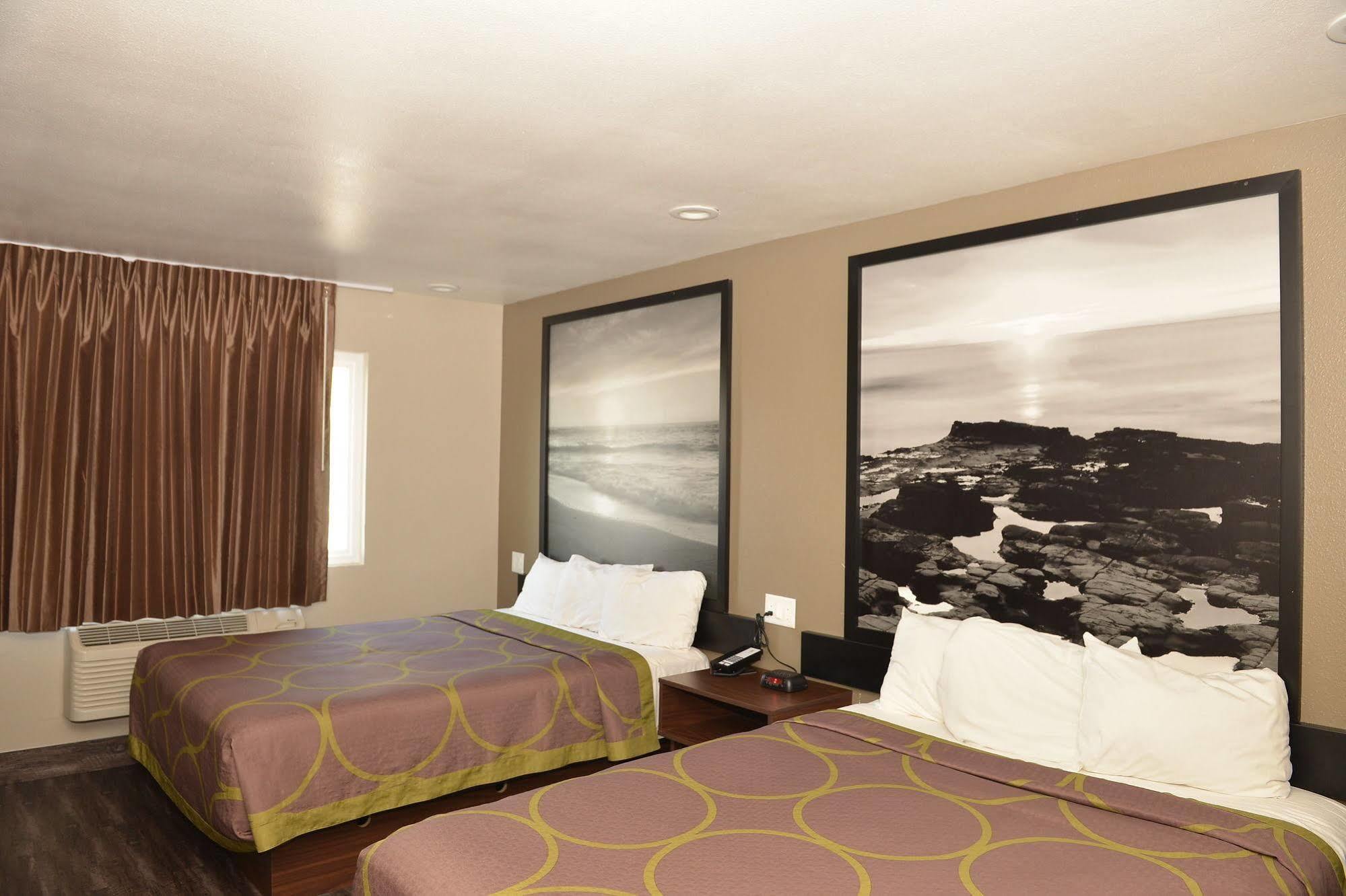 Super 8 By Wyndham San Diego/Imperial Beach Eksteriør billede