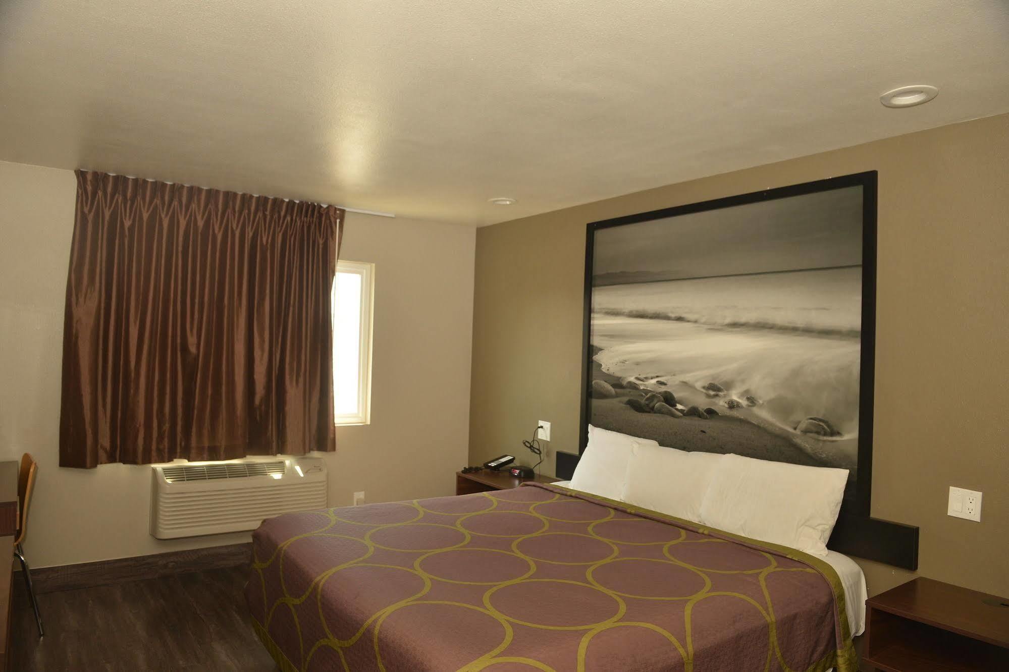 Super 8 By Wyndham San Diego/Imperial Beach Eksteriør billede