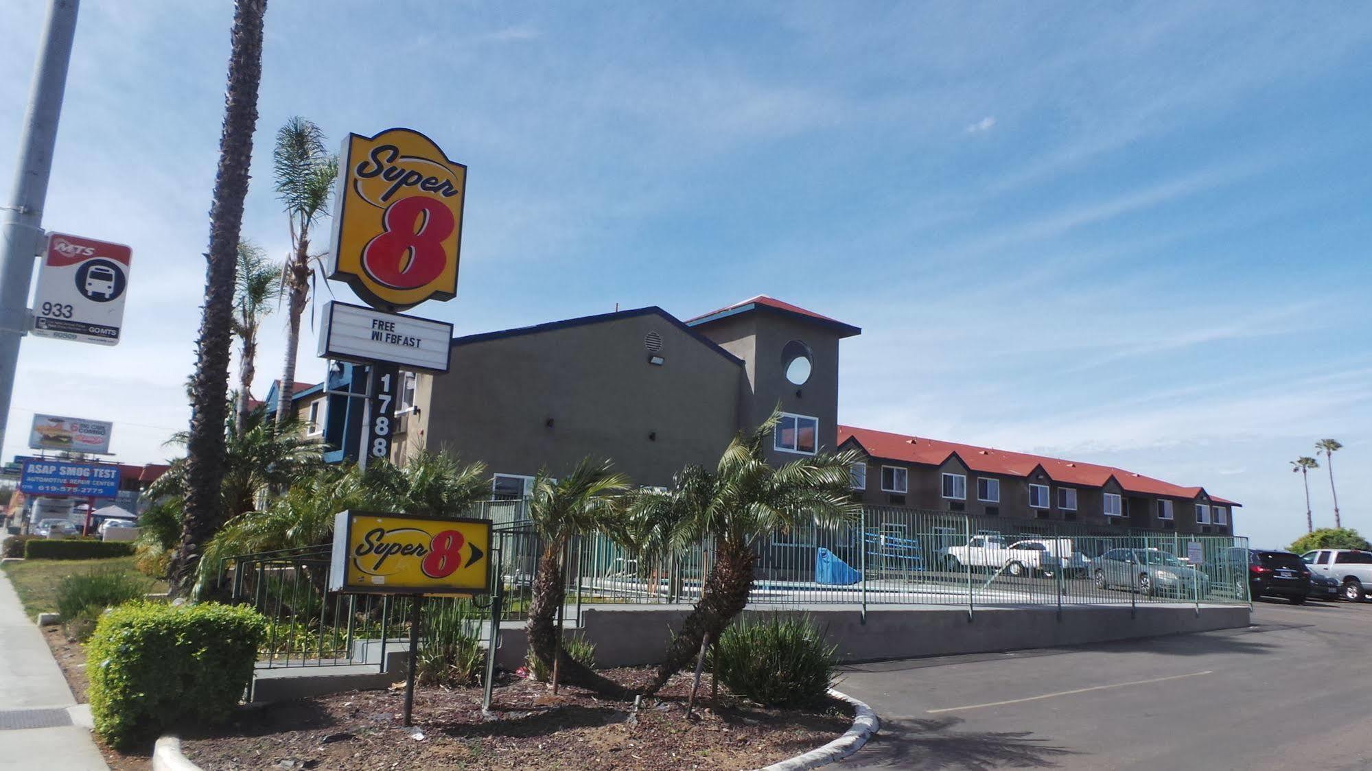 Super 8 By Wyndham San Diego/Imperial Beach Eksteriør billede