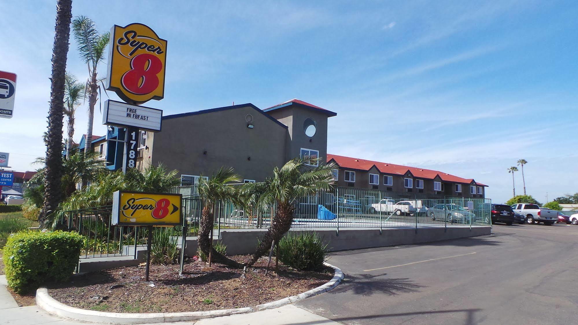 Super 8 By Wyndham San Diego/Imperial Beach Eksteriør billede